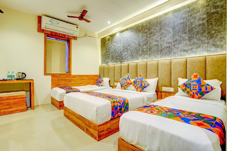Egyptian cotton sheets, premium bedding, in-room safe, free WiFi