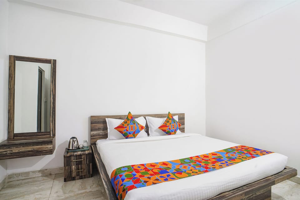 Egyptian cotton sheets, premium bedding, in-room safe, free WiFi