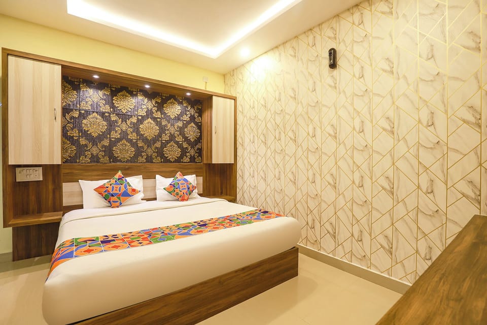 Deluxe Room | Egyptian cotton sheets, premium bedding, in-room safe, free WiFi