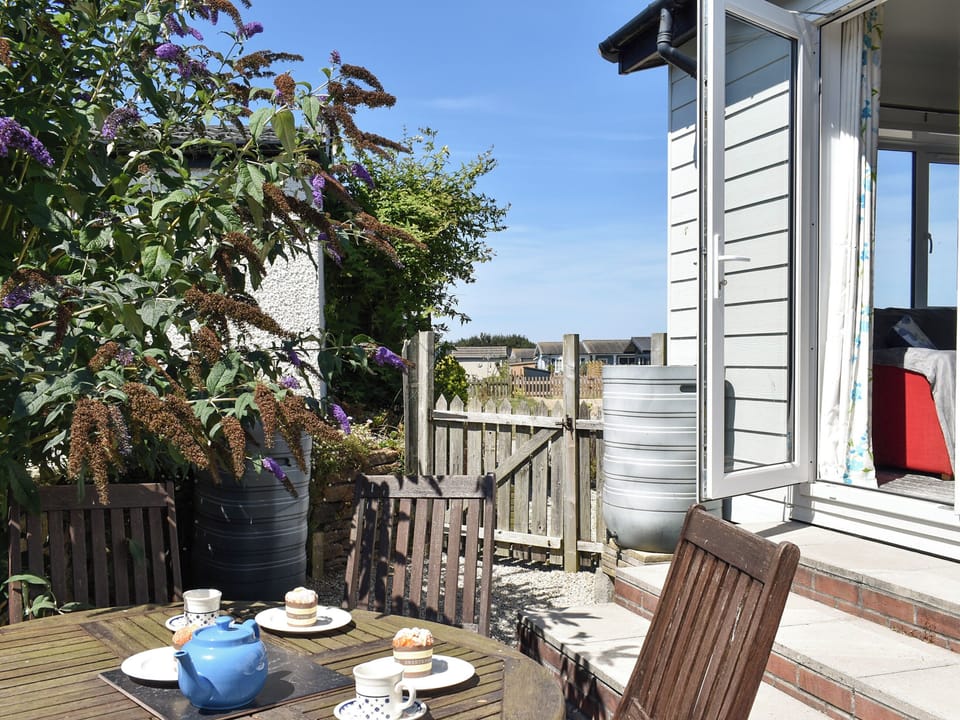 Sitting-out-area | 1 Merope, Padstow