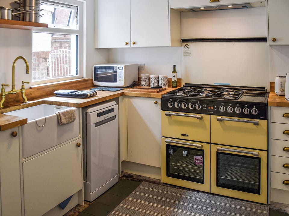 Double bedroom | Anchor Cottage, Overstrand, near Cromer