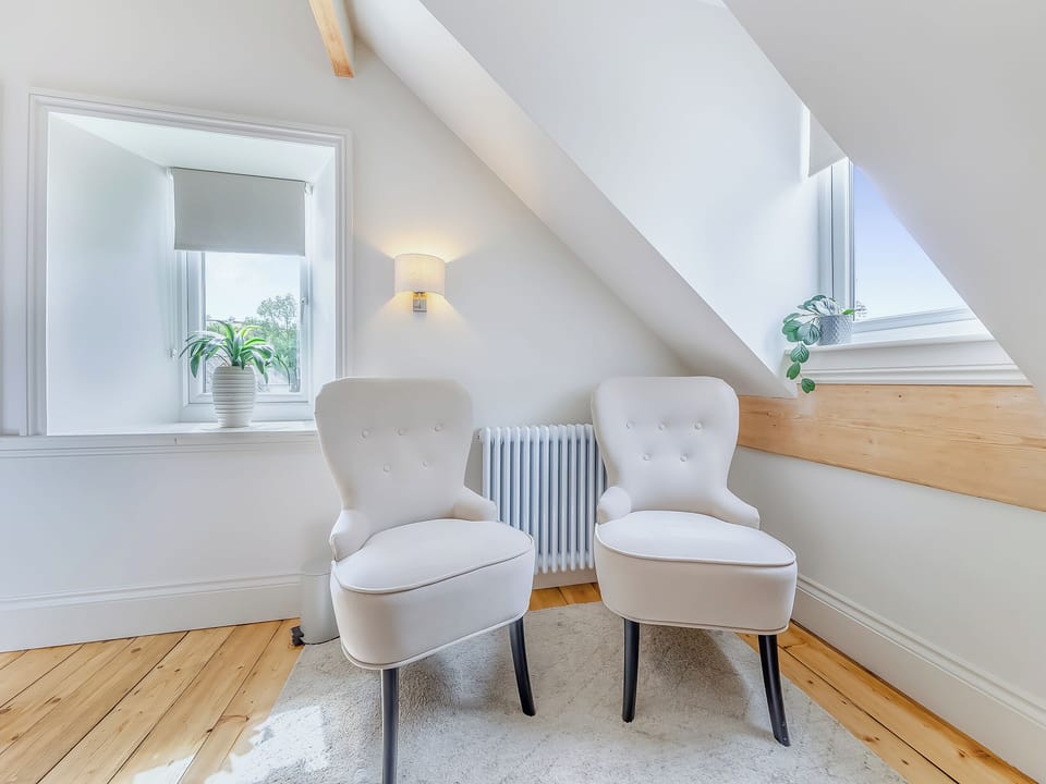 Double bedroom | Lansdowne House, Brecon