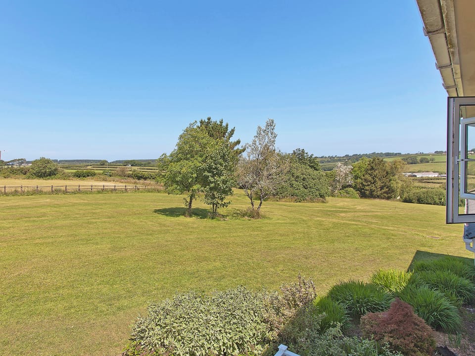 View | Chestnut Apartment - Moorhead Country Holidays, Woolfardisworthy, Clovelly