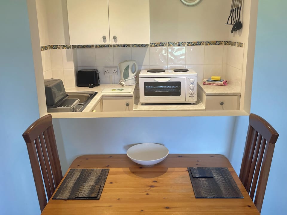 Dining Area | Hawfinch Apartment - Moorhead Country Holidays, Woolfardisworthy, Clovelly