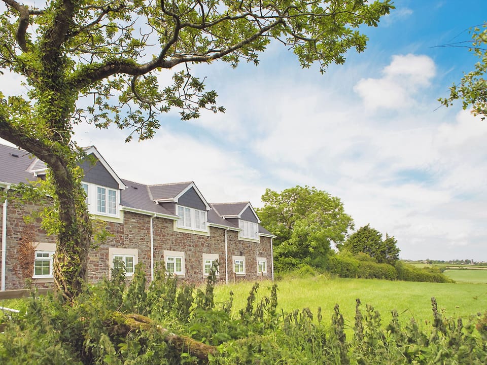 Exterior | Greenfinch Apartment - Moorhead Country Holidays, Woolfardisworthy, Clovelly