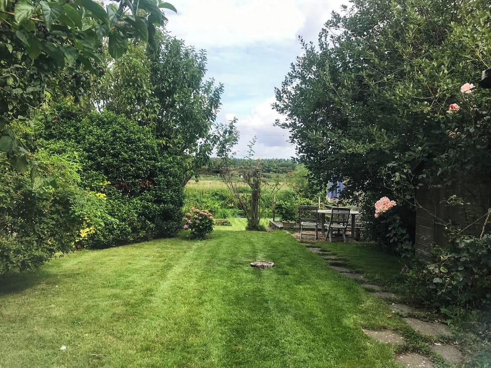 Outdoor | Duckling Cottage, Canterbury