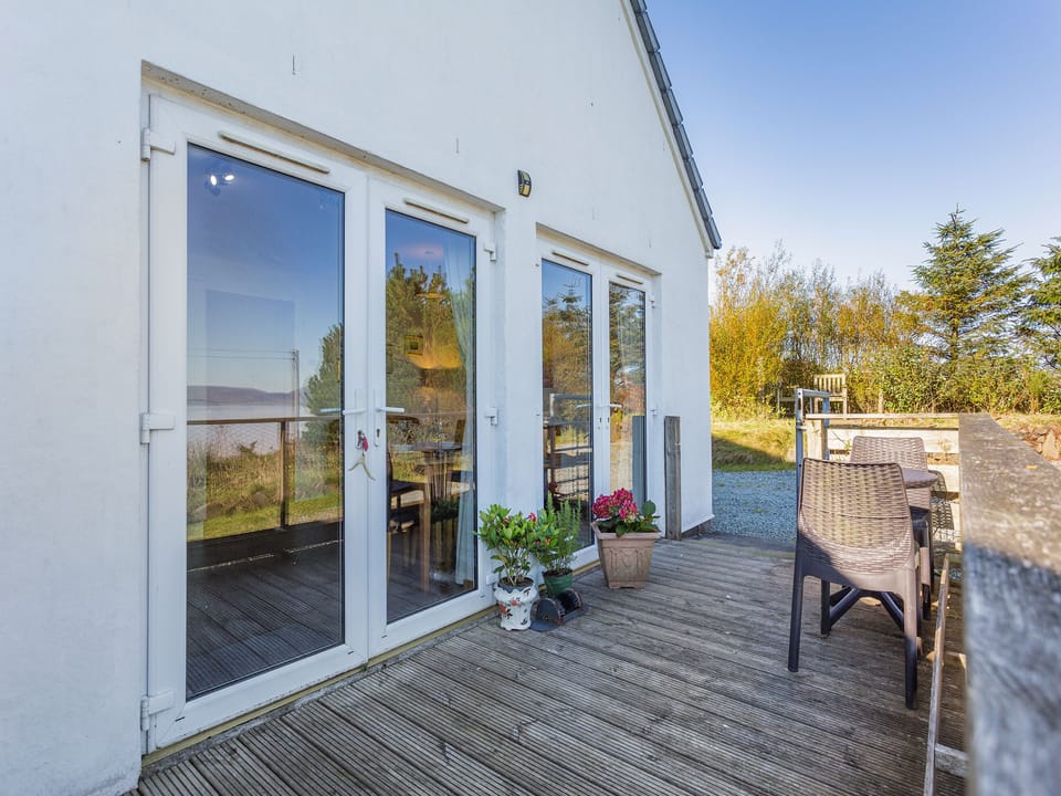 Sitting-out-area | Single Malt Cottage., Geary, Waternish