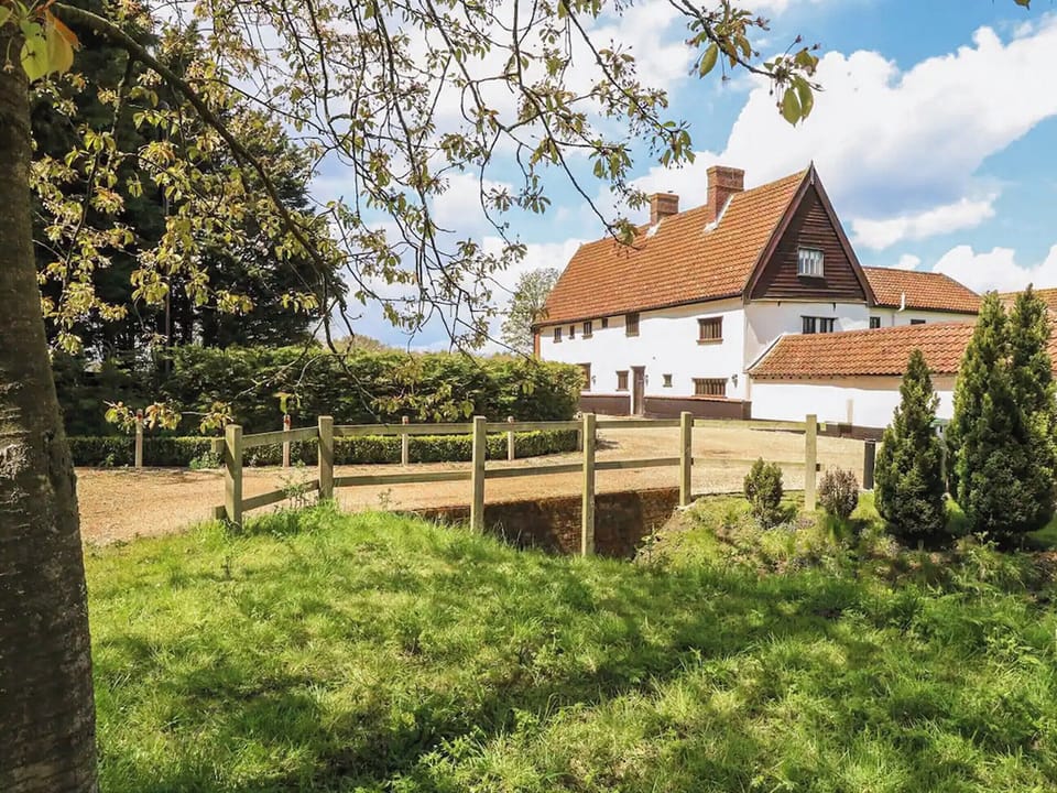 Exterior | The Farmhouse - Waterloo Place, Tibenham