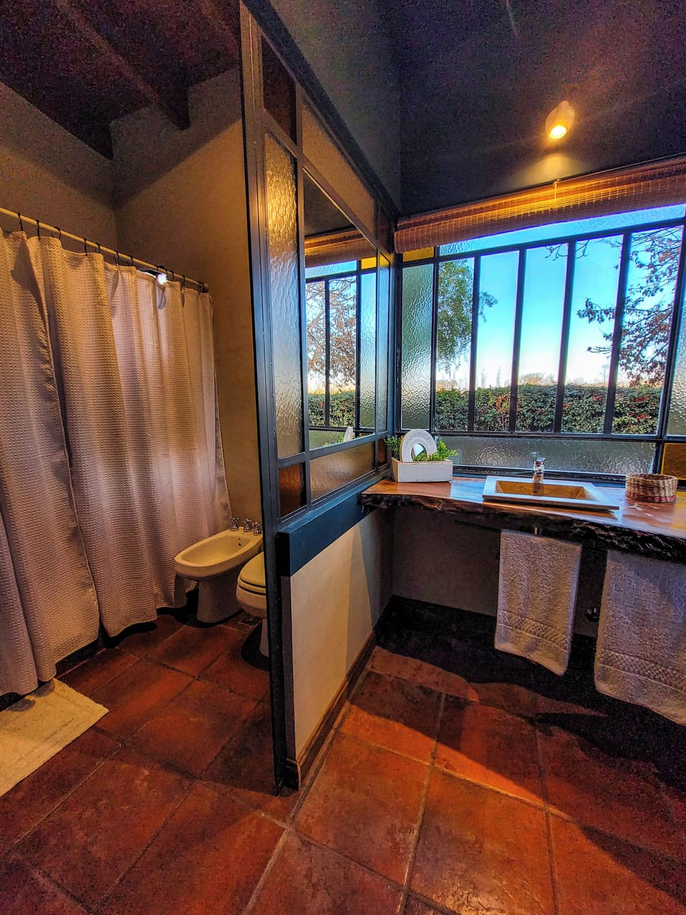 Superior Double Room, Vineyard View | Bathroom | Shower, hair dryer, bidet, towels