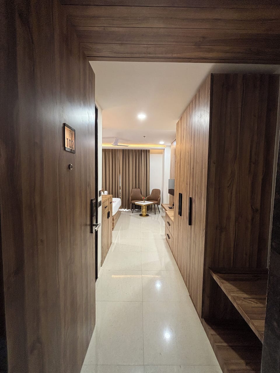 Luxury Room | In-room safe, iron/ironing board, free WiFi