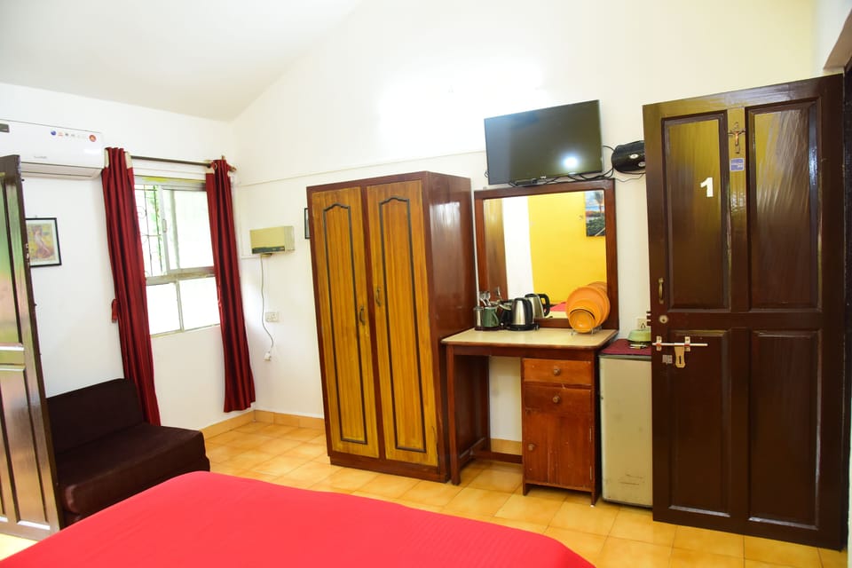 Standard Room, 1 Bedroom, Garden View | Room amenity