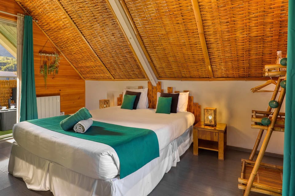 Standard Double Room, Balcony, Garden View | Premium bedding, minibar, in-room safe, blackout drapes