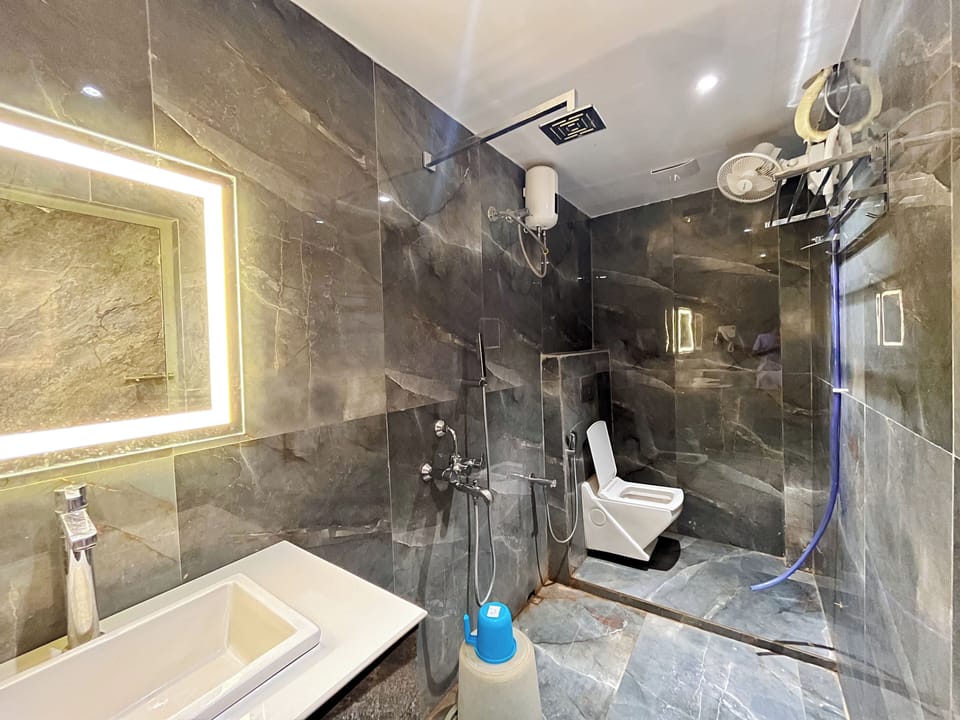 Deluxe Double Room | Premium bedding, desk, free WiFi, bed sheets