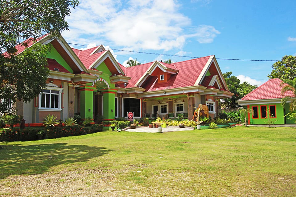 Loboc Airbnb Traveller's Inn Bed and Breakfast in Central Visayas