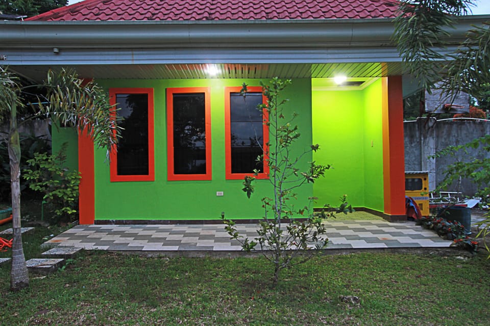 Loboc Airbnb Traveller's Inn Bed and Breakfast in Central Visayas