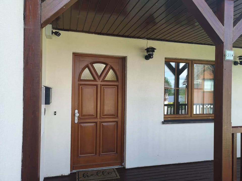 04 Front Door