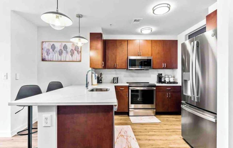Enjoy a cup or coffee or a delicious meal in this spacious fully equipped kitchen.
