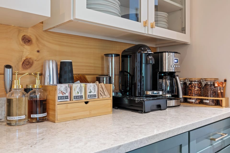 Sip slow with local organic beans & tea, artisan syrups, and everything you need to craft the perfect cup.
