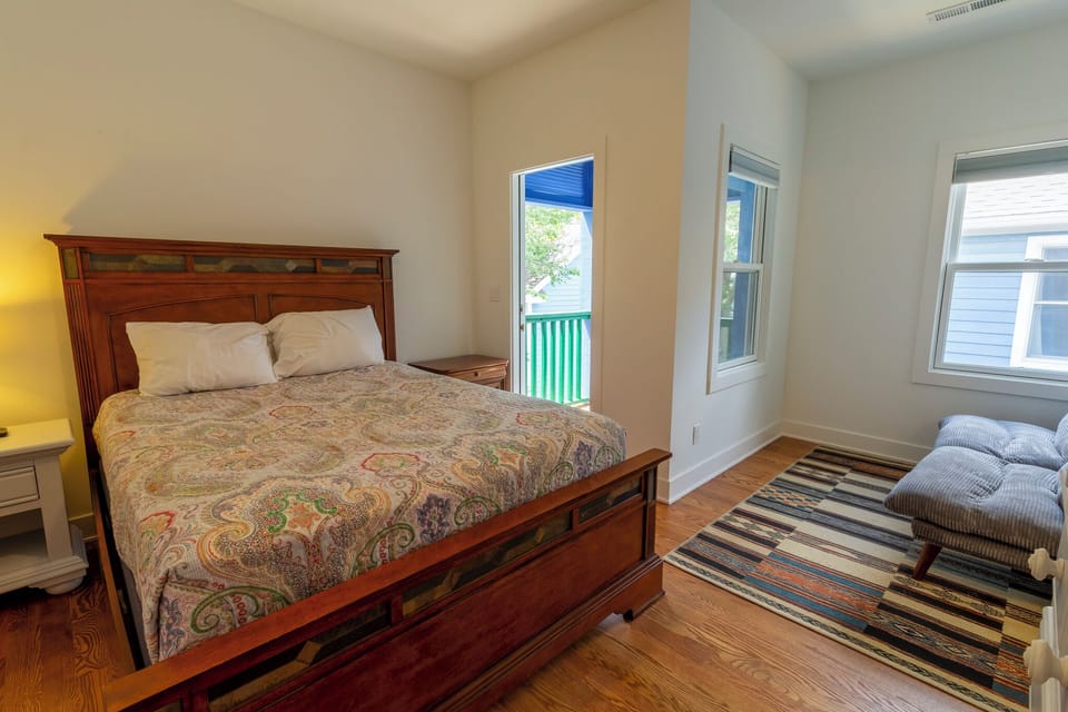 Second Level | Bedroom 5 | Queen | Futon | Attached Jack/Jill Ba