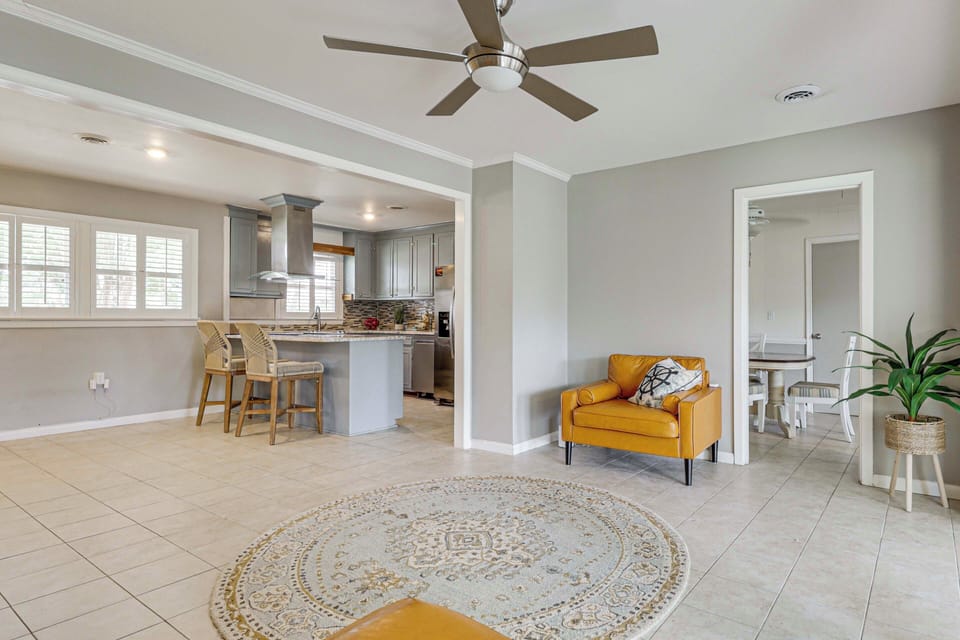 House (4 Bedrooms) | Interior