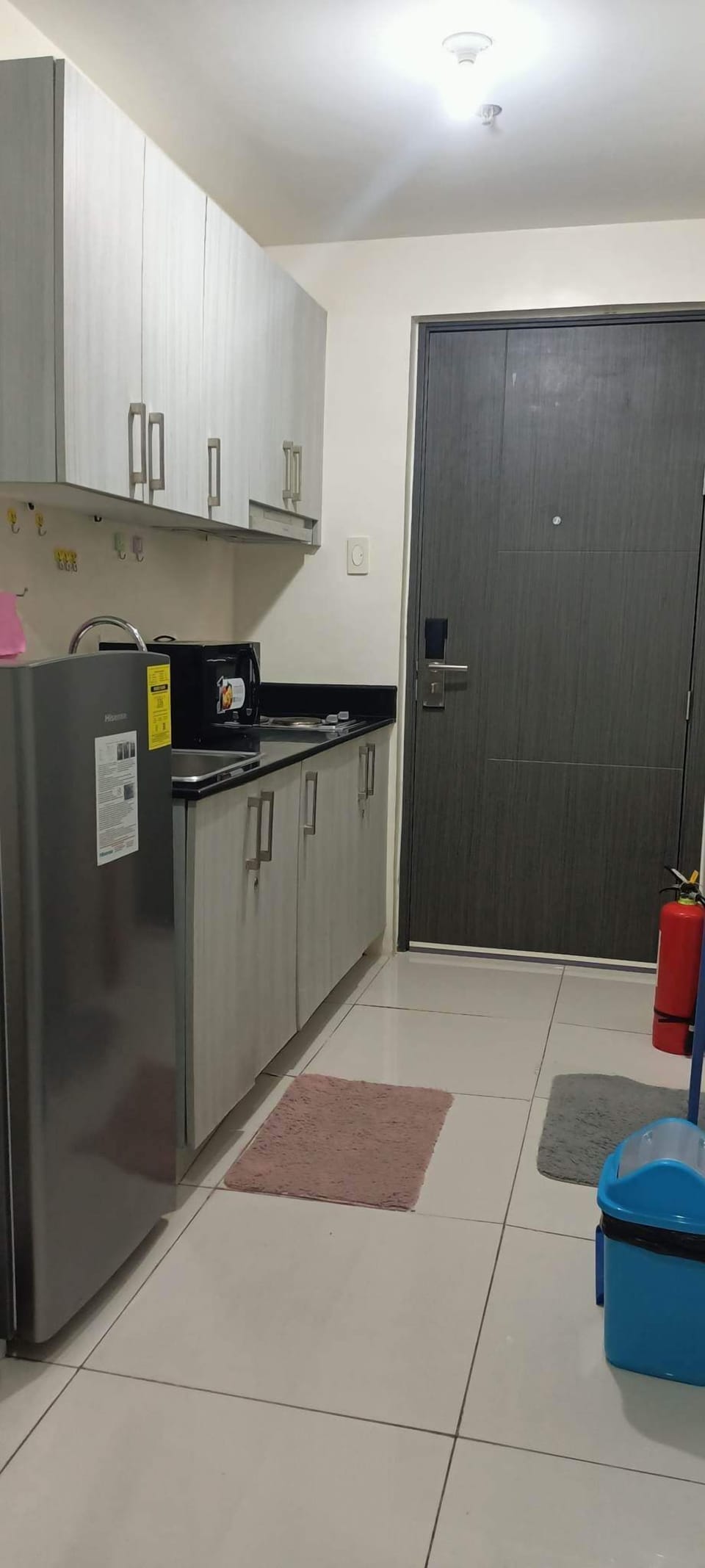Basic Condo, 1 Bedroom, Balcony, Partial Sea View | Private kitchen