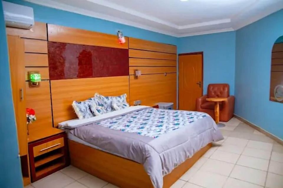Deluxe Room, Balcony, City View | Desk, laptop workspace, blackout drapes, soundproofing