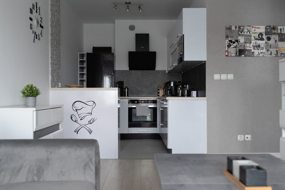 Apartment, Balcony | Private kitchenette | Electric kettle