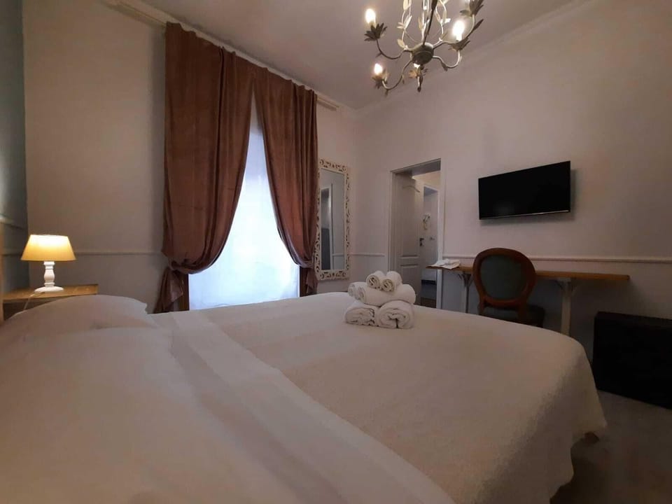 In-room safe, desk, laptop workspace, blackout drapes
