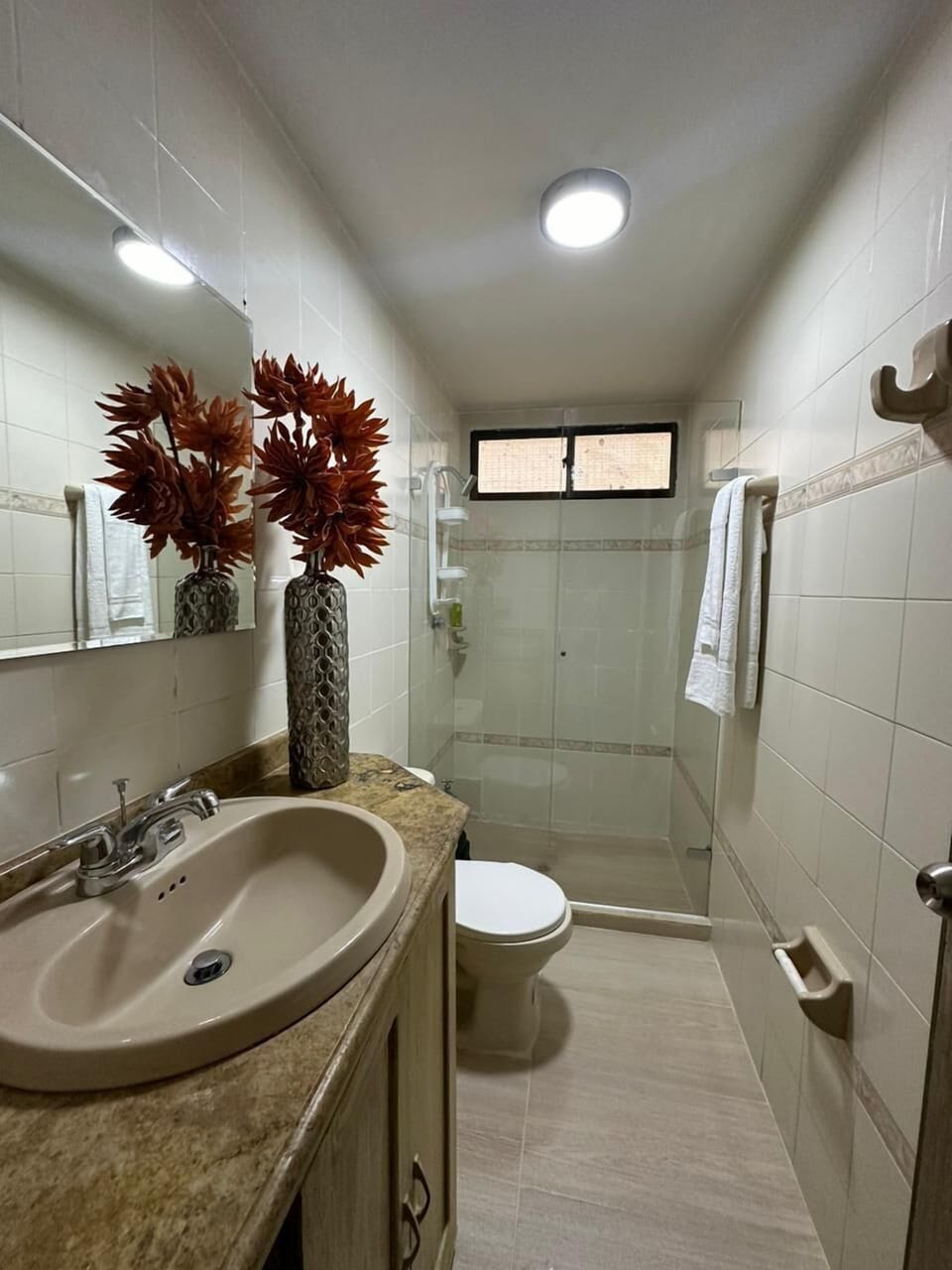 Standard Triple Room | Bathroom | Shower, towels, soap, toilet paper