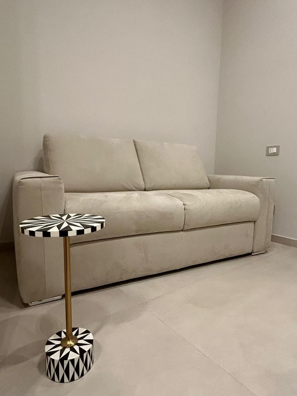 Family Quadruple Room, 1 King Bed with Sofa bed | Down comforters, pillowtop beds, in-room safe, laptop workspace