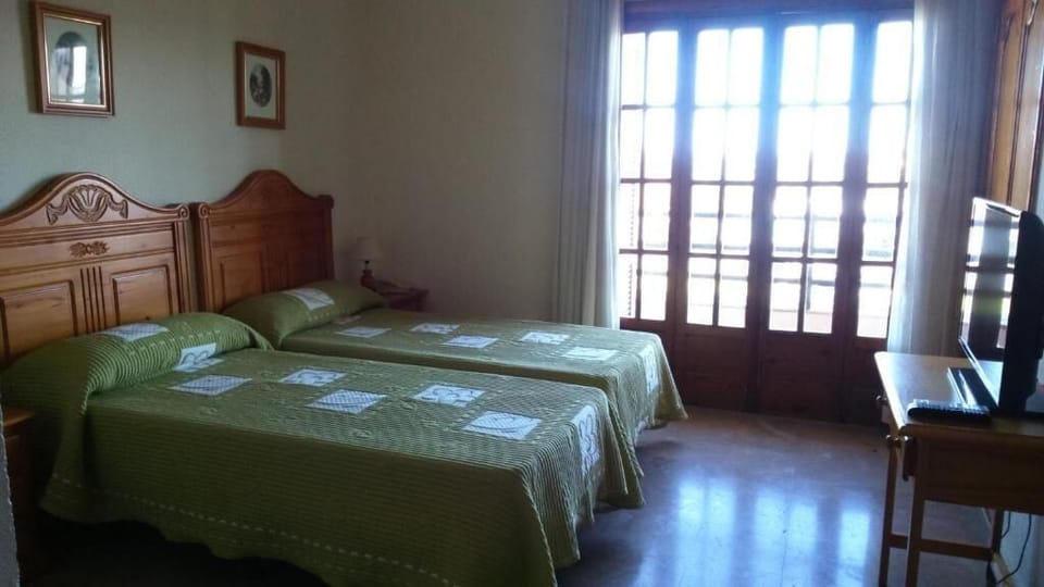 Twin Room | Free WiFi