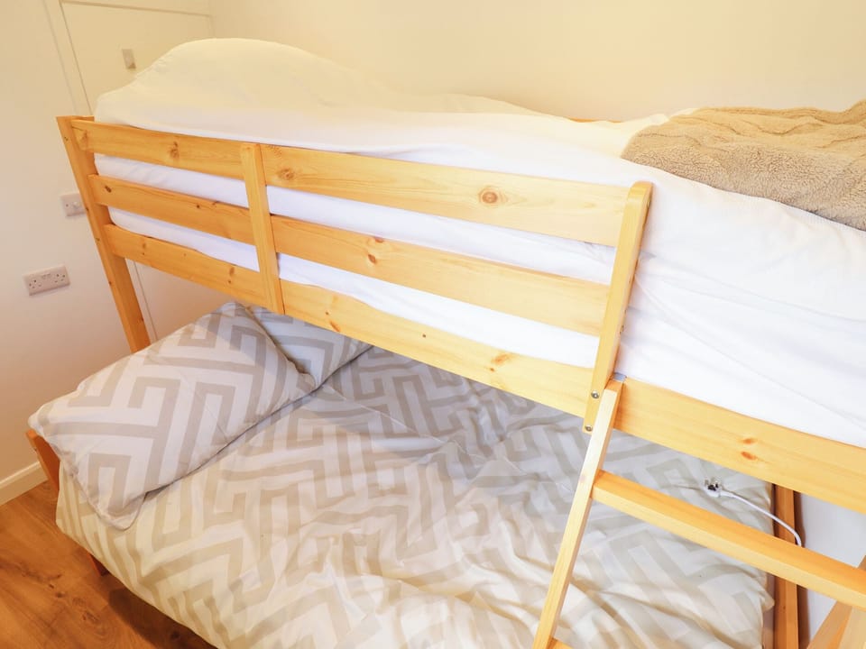 2 bedrooms, individually decorated, individually furnished, free WiFi