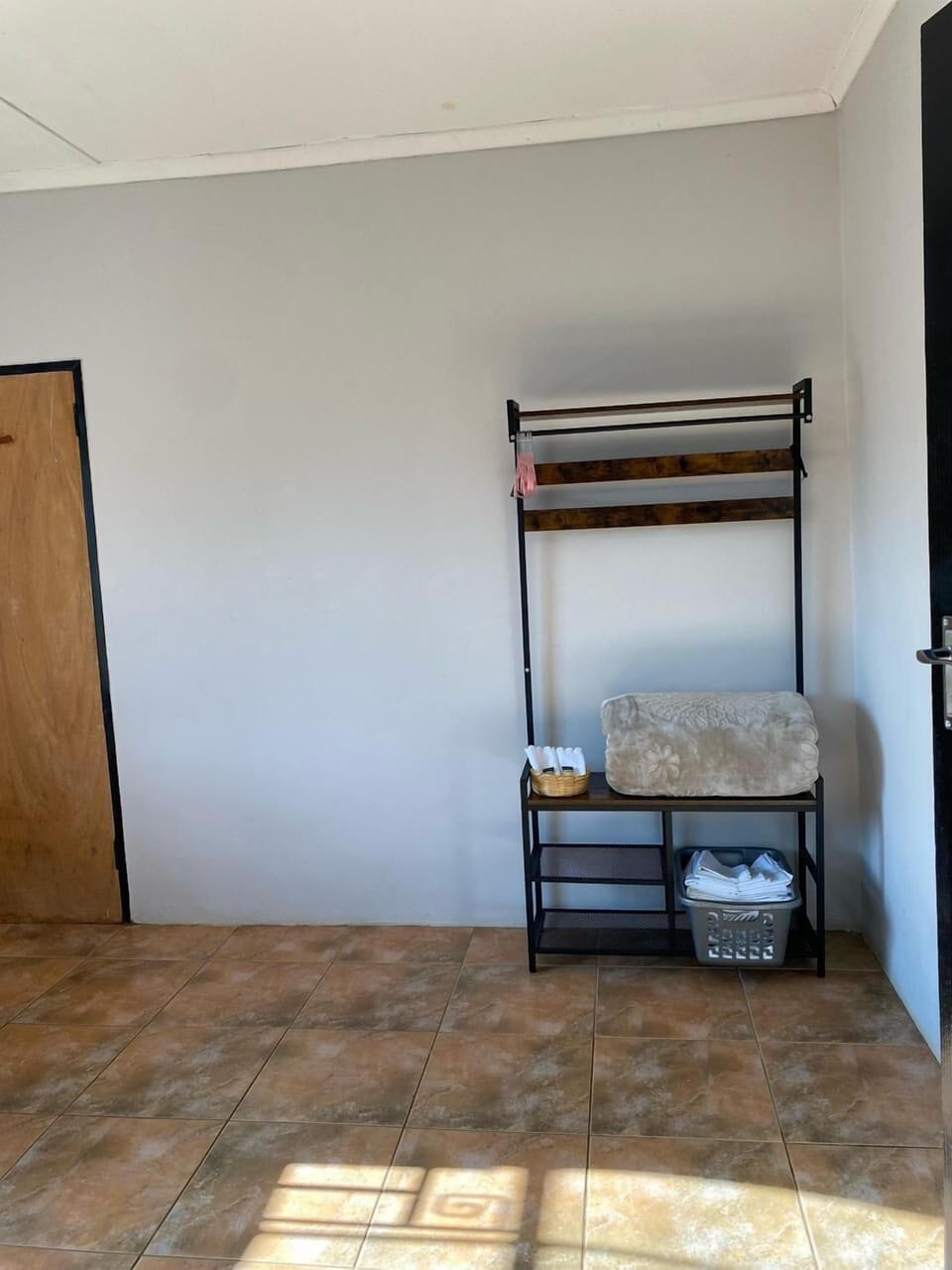 Basic Cottage, Non Smoking | Iron/ironing board, free WiFi