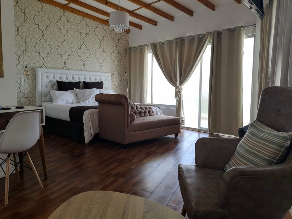Royal Suite, 1 King Bed, Private Pool, Sea View | Premium bedding, minibar, in-room safe, soundproofing
