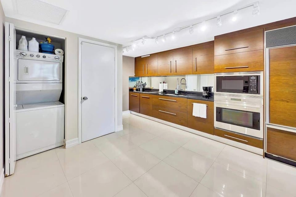 In-unit washer and dryer make it easy to keep things fresh during your stay, no need to pack heavy.
