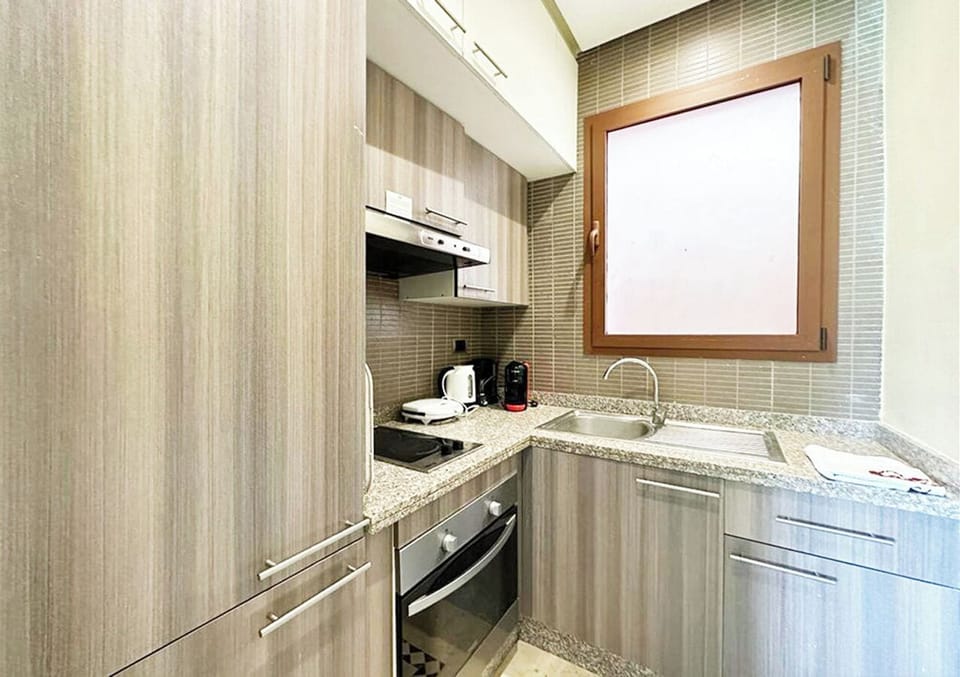 Family Apartment, Garden View | Mini-refrigerator