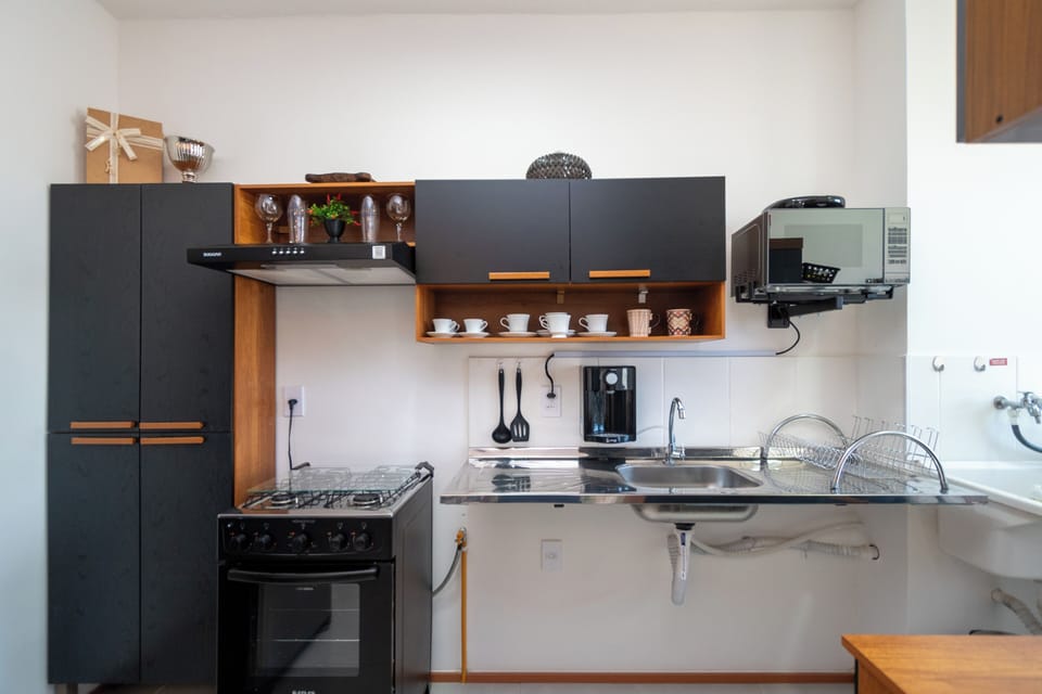 Basic Apartment | Private kitchen | Cookware/dishes/utensils