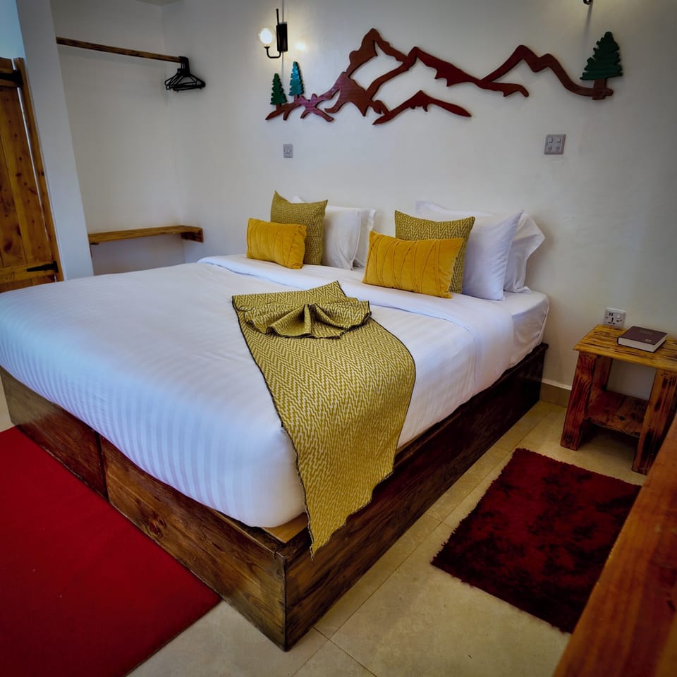 Double or Twin Room, Hill View | Room amenity