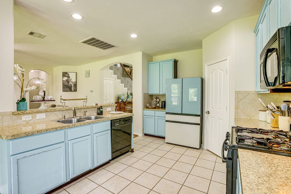 Kitchen | Cooking Basics | Dishwasher | 1st Floor