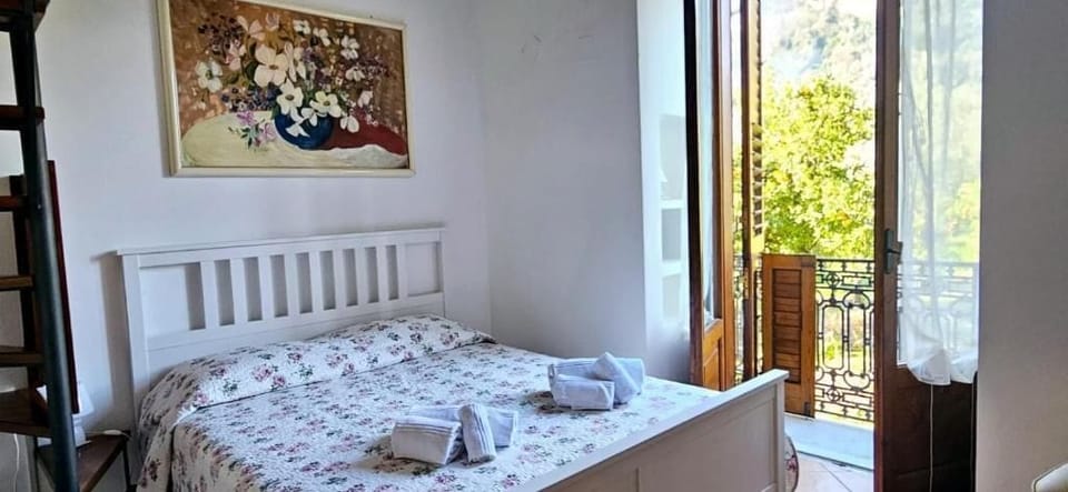 Comfort Double Room, Balcony, Garden View | In-room safe, iron/ironing board, free WiFi