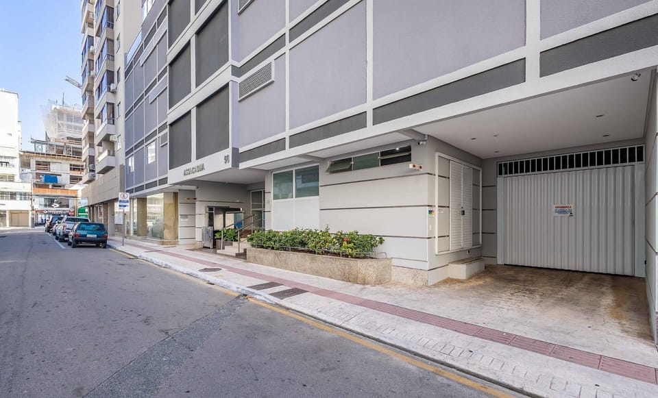 Basic Apartment | Exterior detail