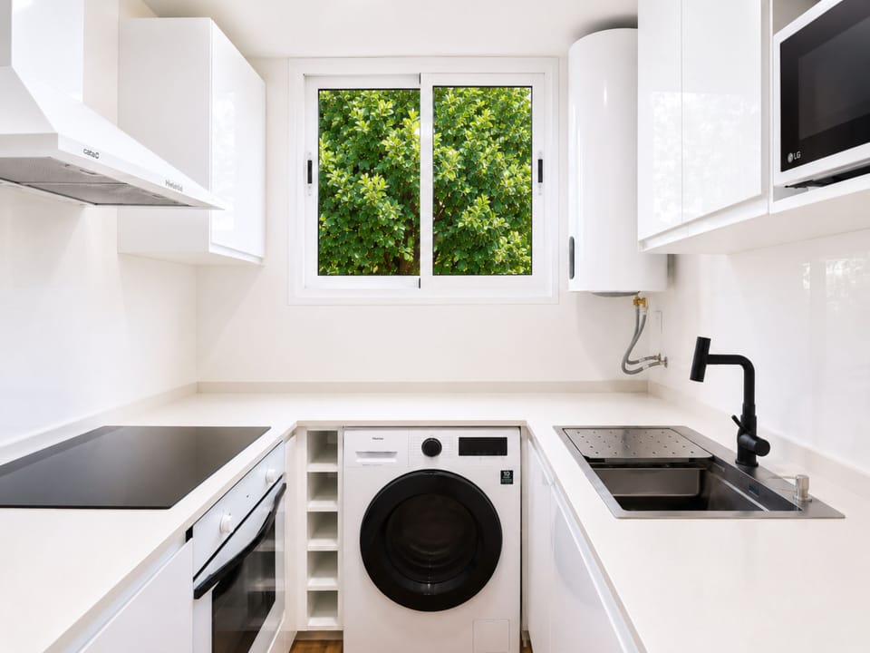 ‍ The modern kitchen is ready for that old recipe book.