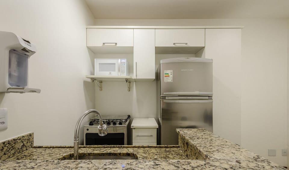 Basic Apartment | Private kitchen | Cookware/dishes/utensils