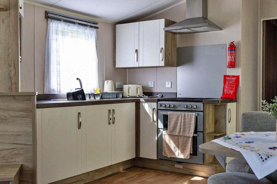 Mobile Home | Private kitchen