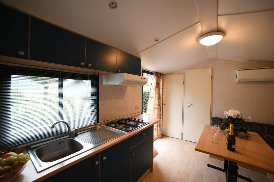 Mobile Home | Private kitchen