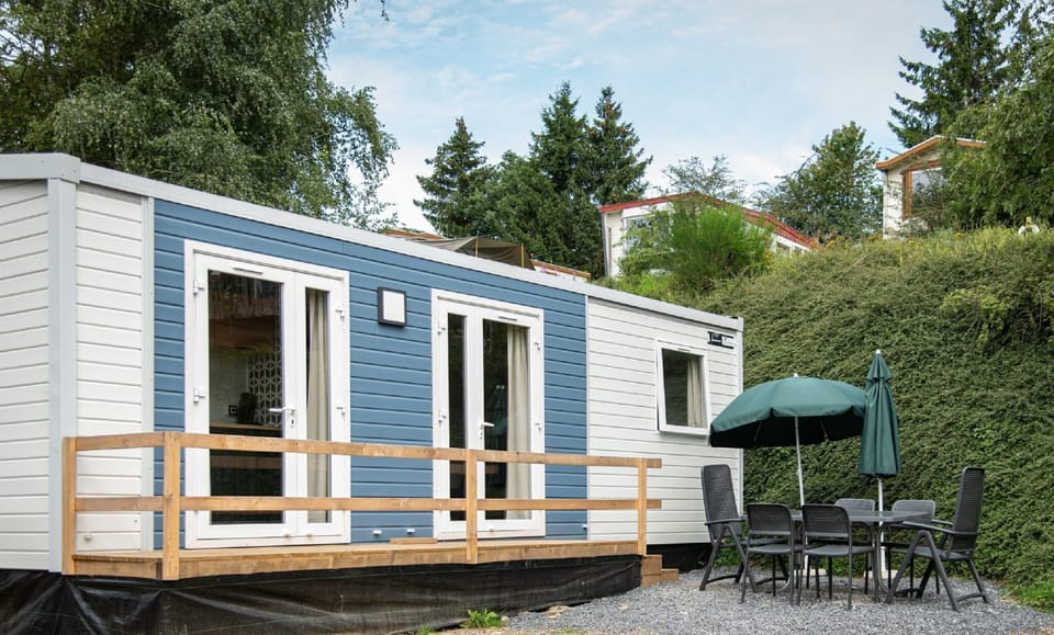 Mobile Home | Outdoor dining