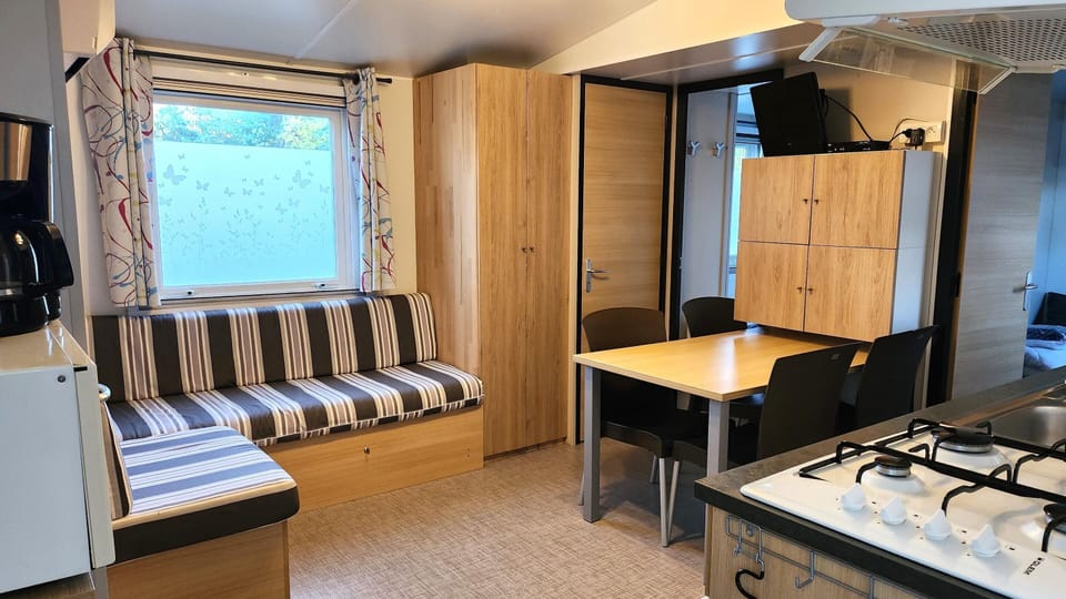 Mobile Home | Living room