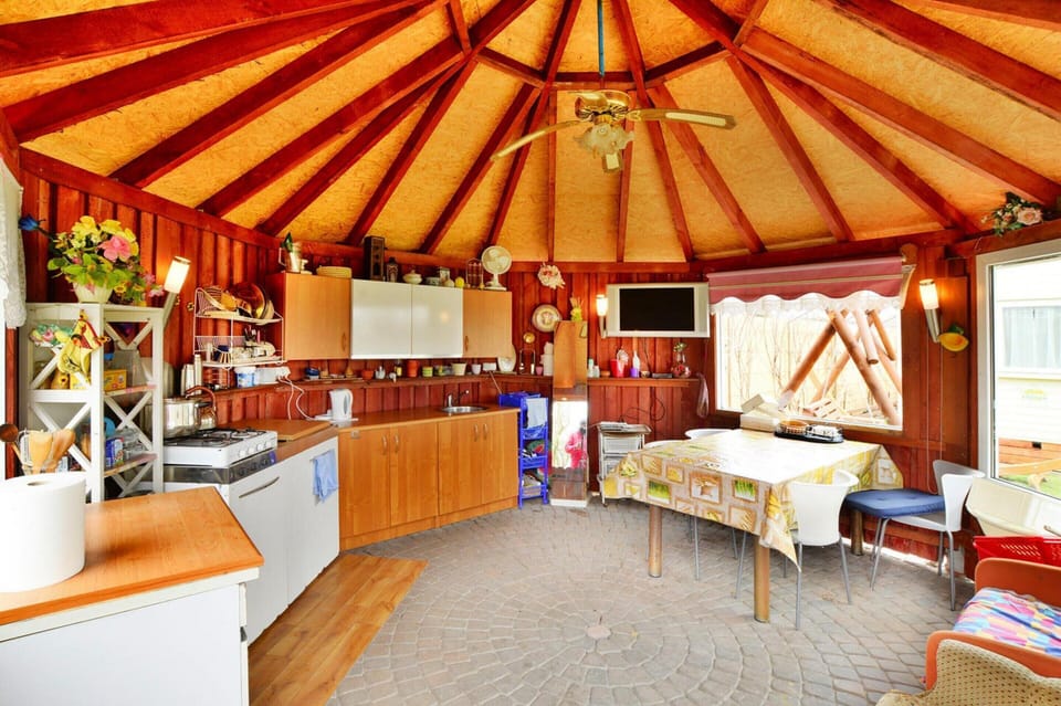 Mobile Home | Private kitchen