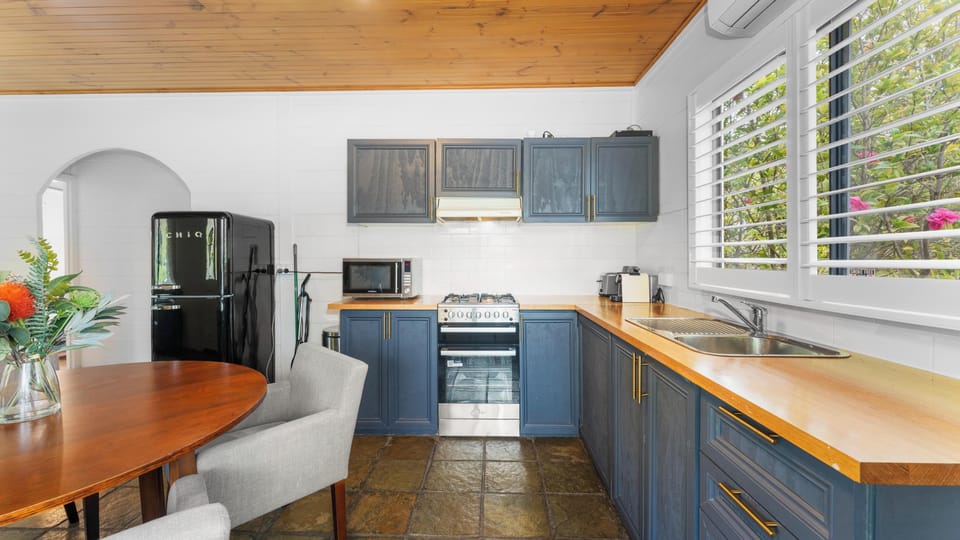House, Garden View | Private kitchen