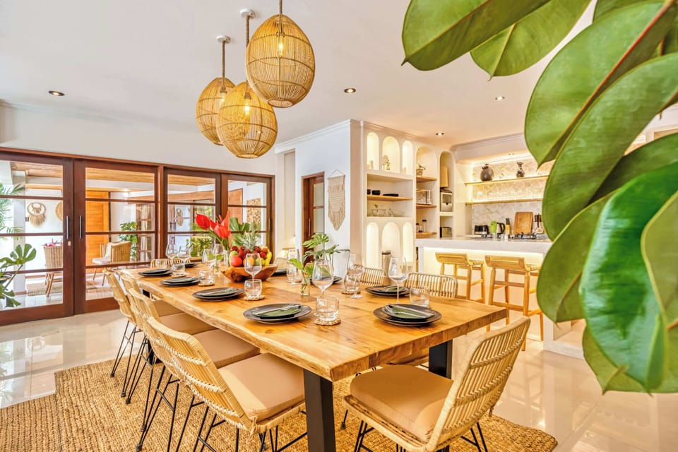 Spacious dining area for a heartful dining experience
